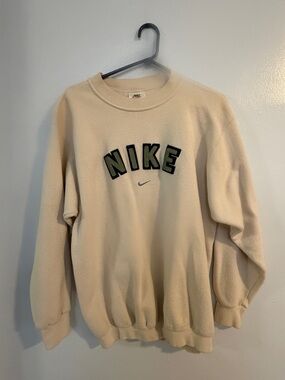 Vintage Rare Nike Men’s Cream Crewneck
